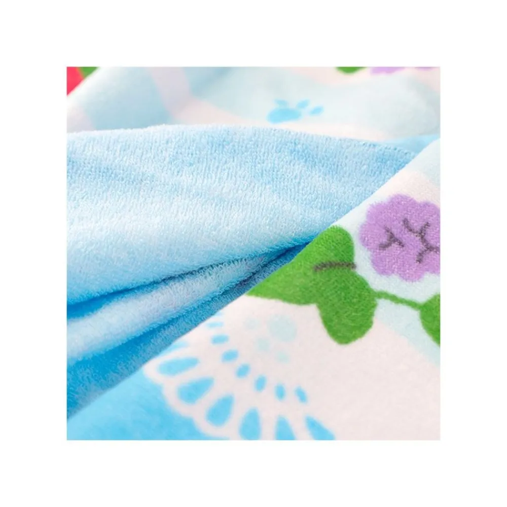 Outlet Maison Ghibli Beach Towel Strawberries 80 X 110 Cm - Kiki'S Delivery Service