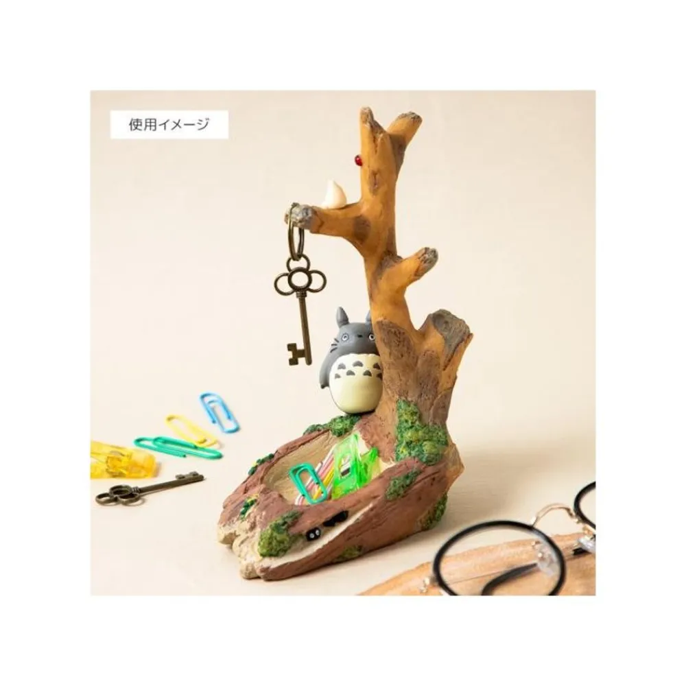Maison Ghibli Key Hook Totoro At Shade Of A Tree - My Neighbor Totoro