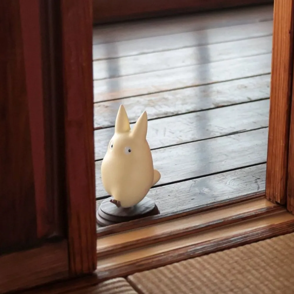 New Maison Ghibli Small Totoro Walking Pocket Statue - My Neighbor Totoro